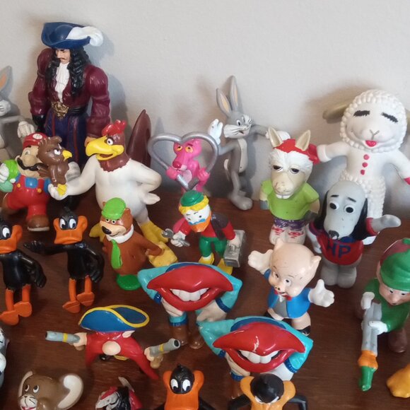 Lot of 27Assorted Action Figures - Picture 8 of 11